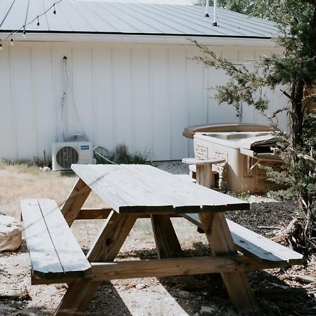 Hummingbird Haus - Hill Country Views On 20 Acres With Firepit Villa Spring Branch Exterior photo